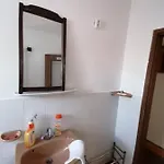 Malomtavi Vendeghaz شقة *