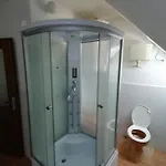 Malomtavi Vendeghaz شقة