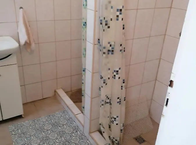 Malomtavi Vendeghaz 陶波尔曹