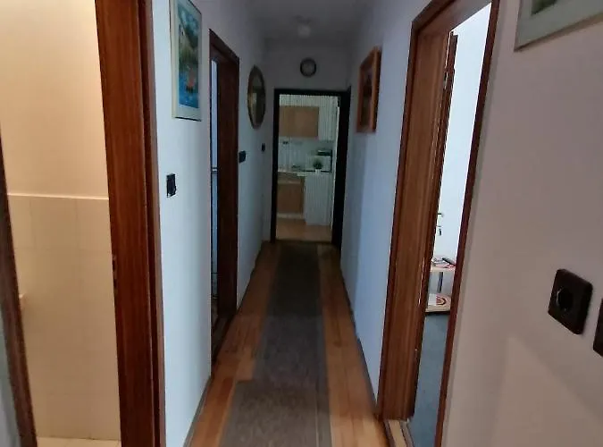 Malomtavi Vendeghaz 公寓