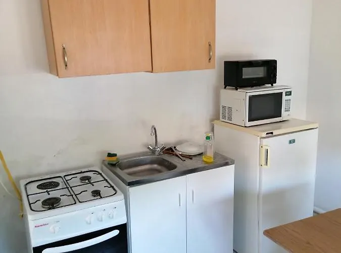 Malomtavi Vendeghaz *